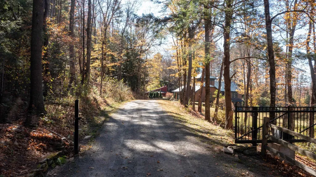 224 Cobble Ridge Road Londonderry VT 05148