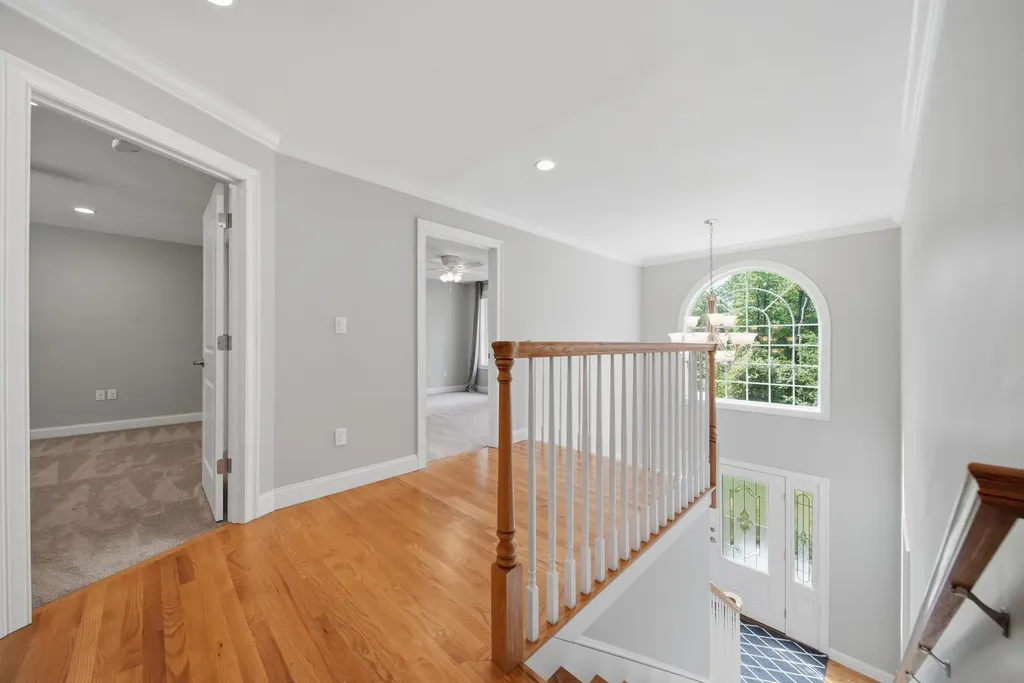 24 Piper Lane Pelham NH 03076
