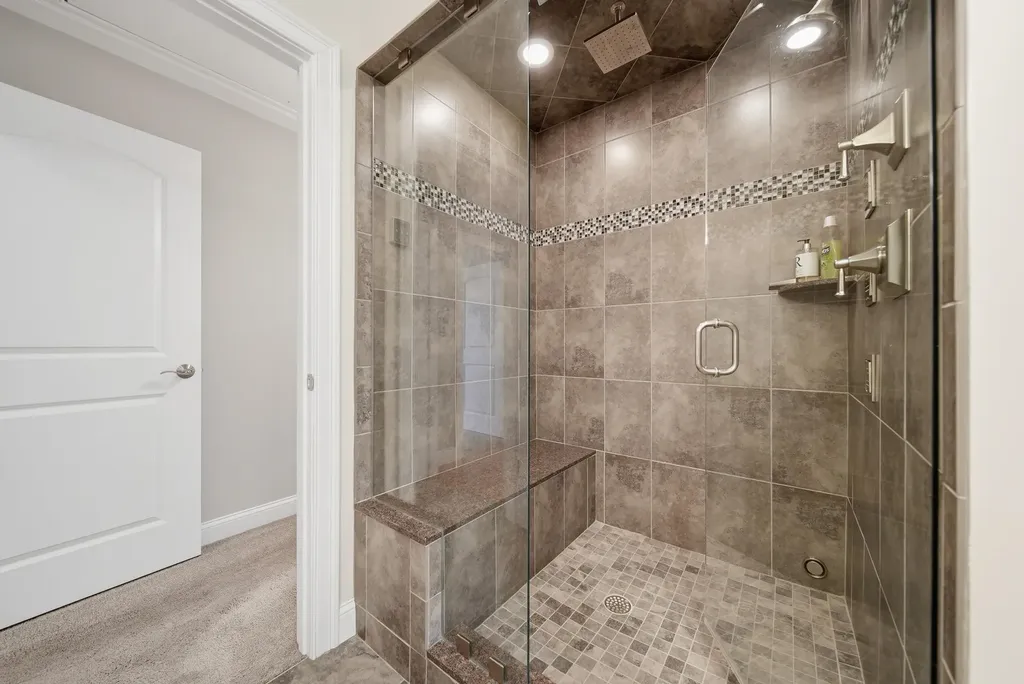 24 Piper Lane Pelham NH 03076