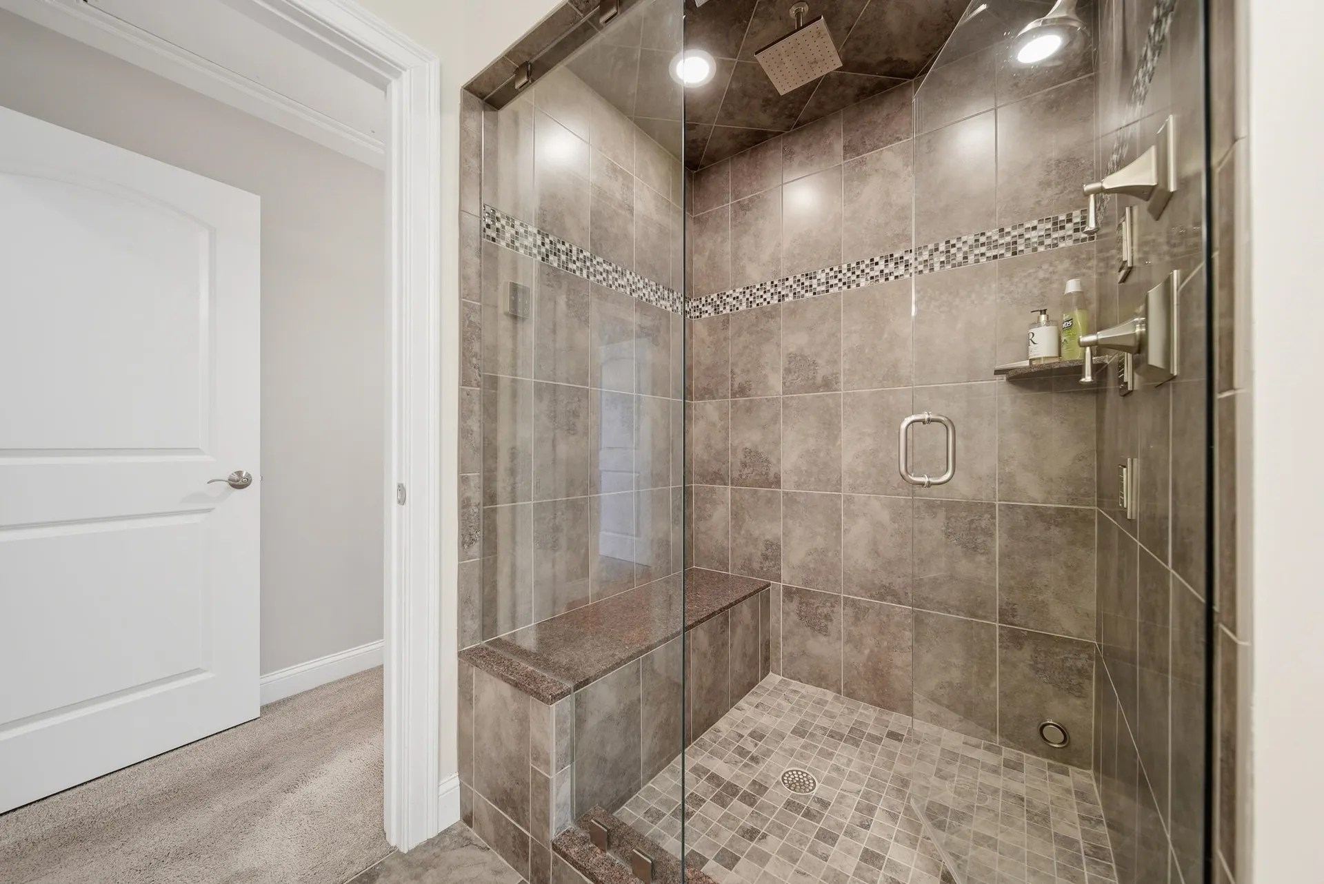 24 Piper Lane Pelham NH 03076