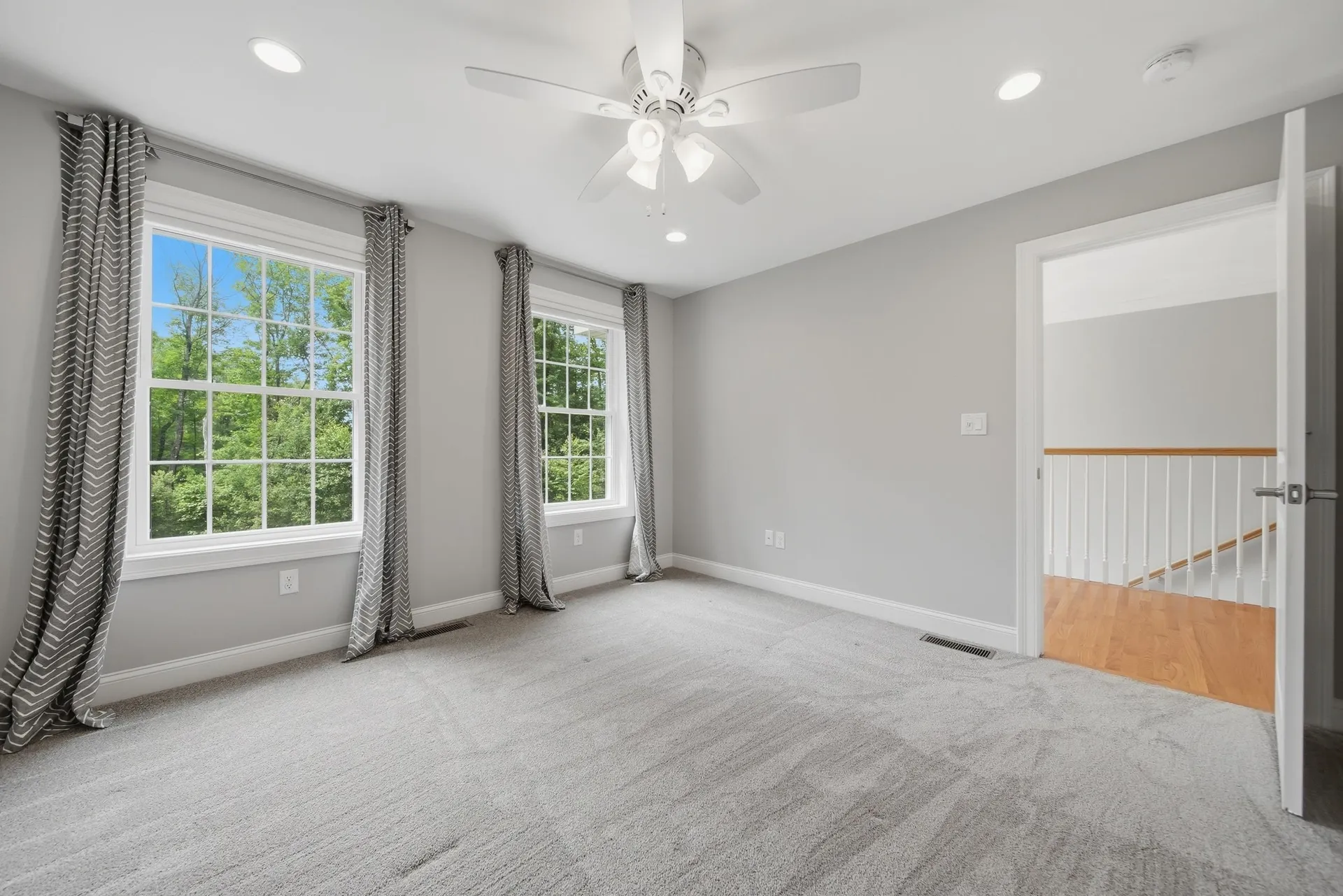 24 Piper Lane Pelham NH 03076