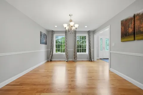 24 Piper Lane Pelham NH 03076