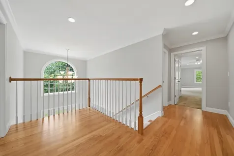 24 Piper Lane Pelham NH 03076