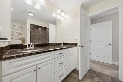 24 Piper Lane Pelham NH 03076