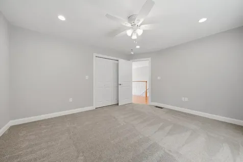 24 Piper Lane Pelham NH 03076