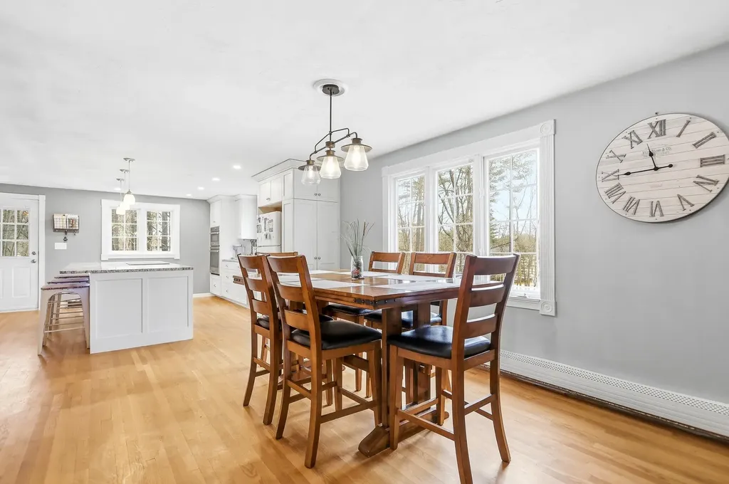 773 Mammoth Road Pelham NH 03076