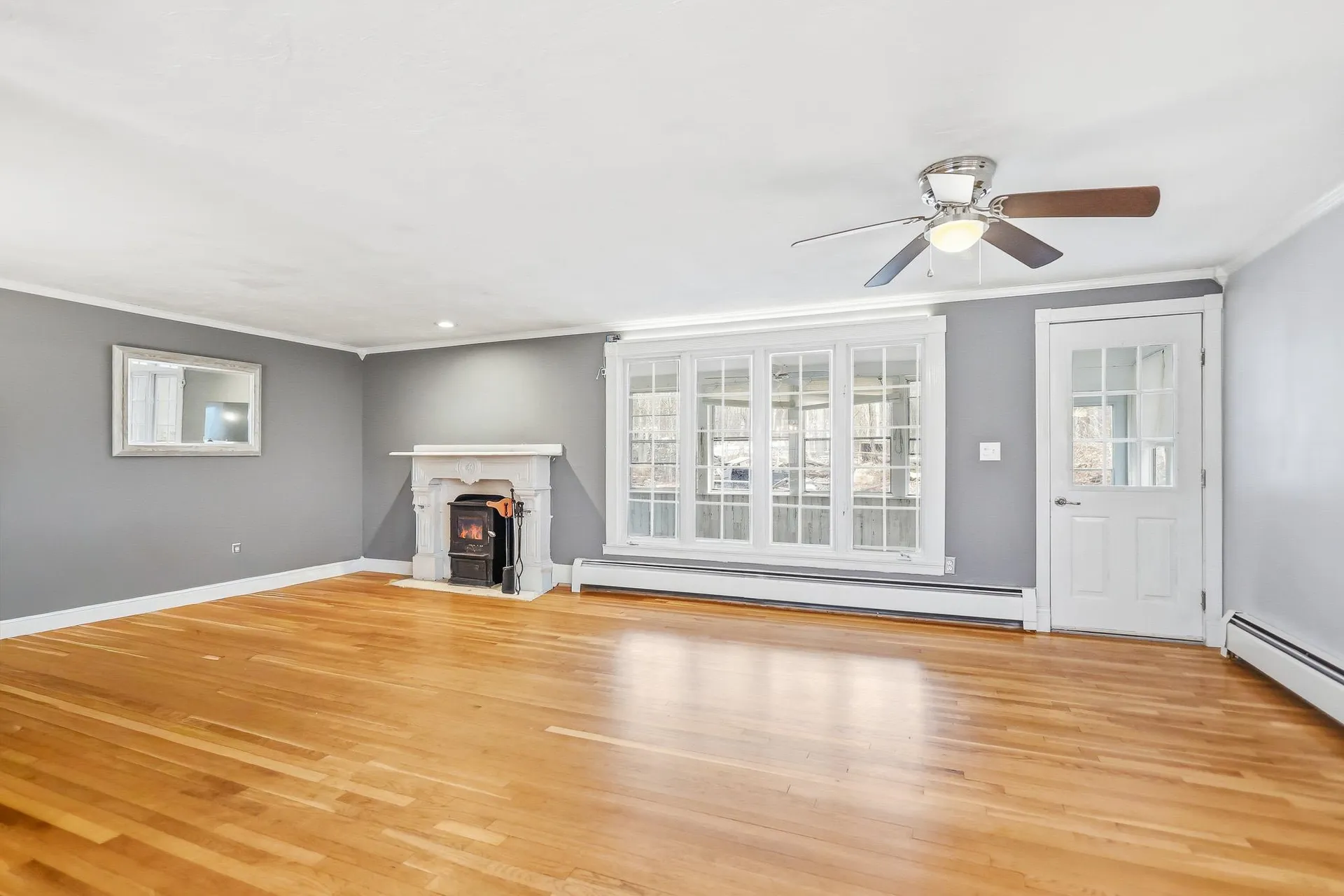 773 Mammoth Road Pelham NH 03076