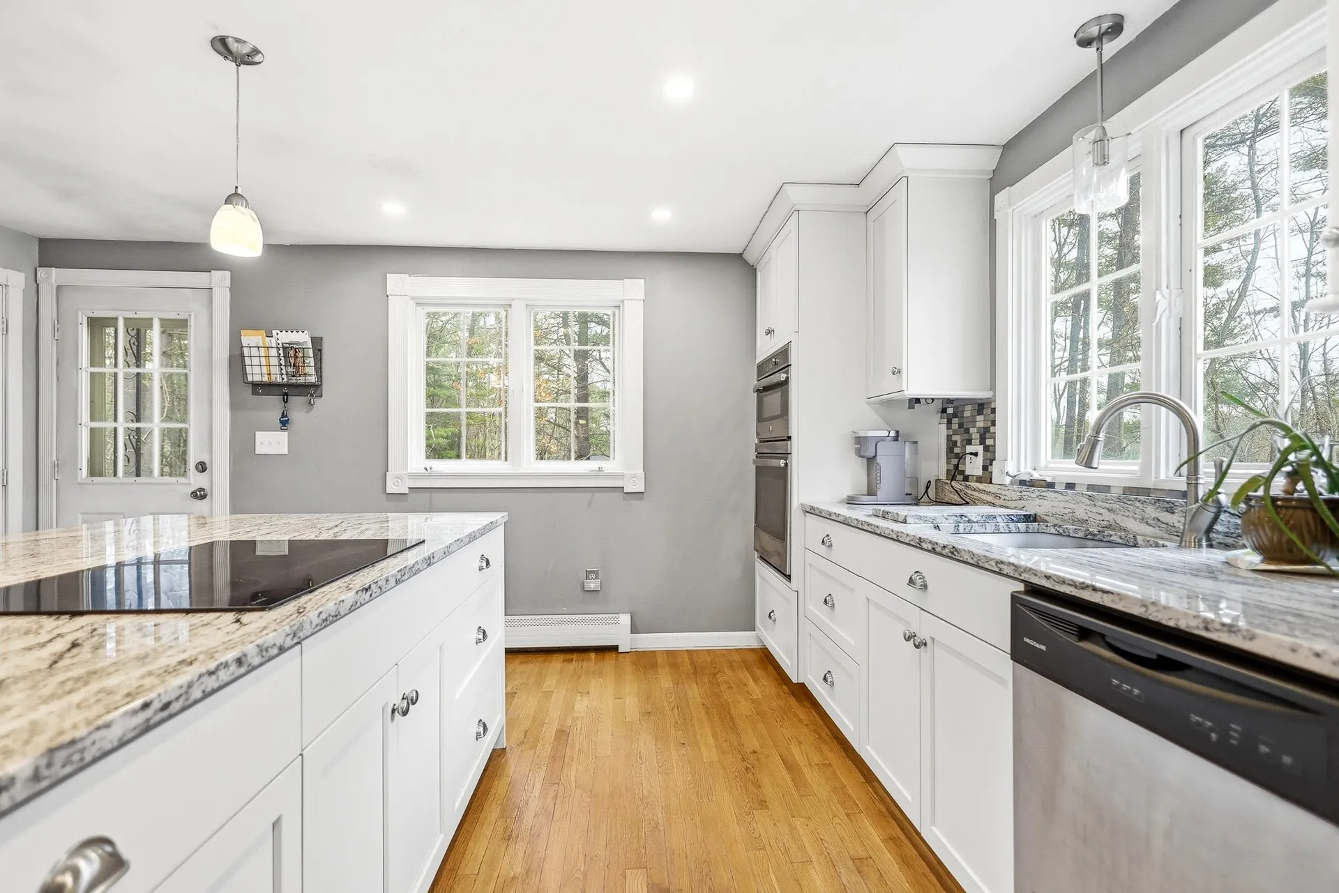 773 Mammoth Road Pelham NH 03076