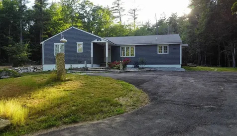 773 Mammoth Road Pelham NH 03076