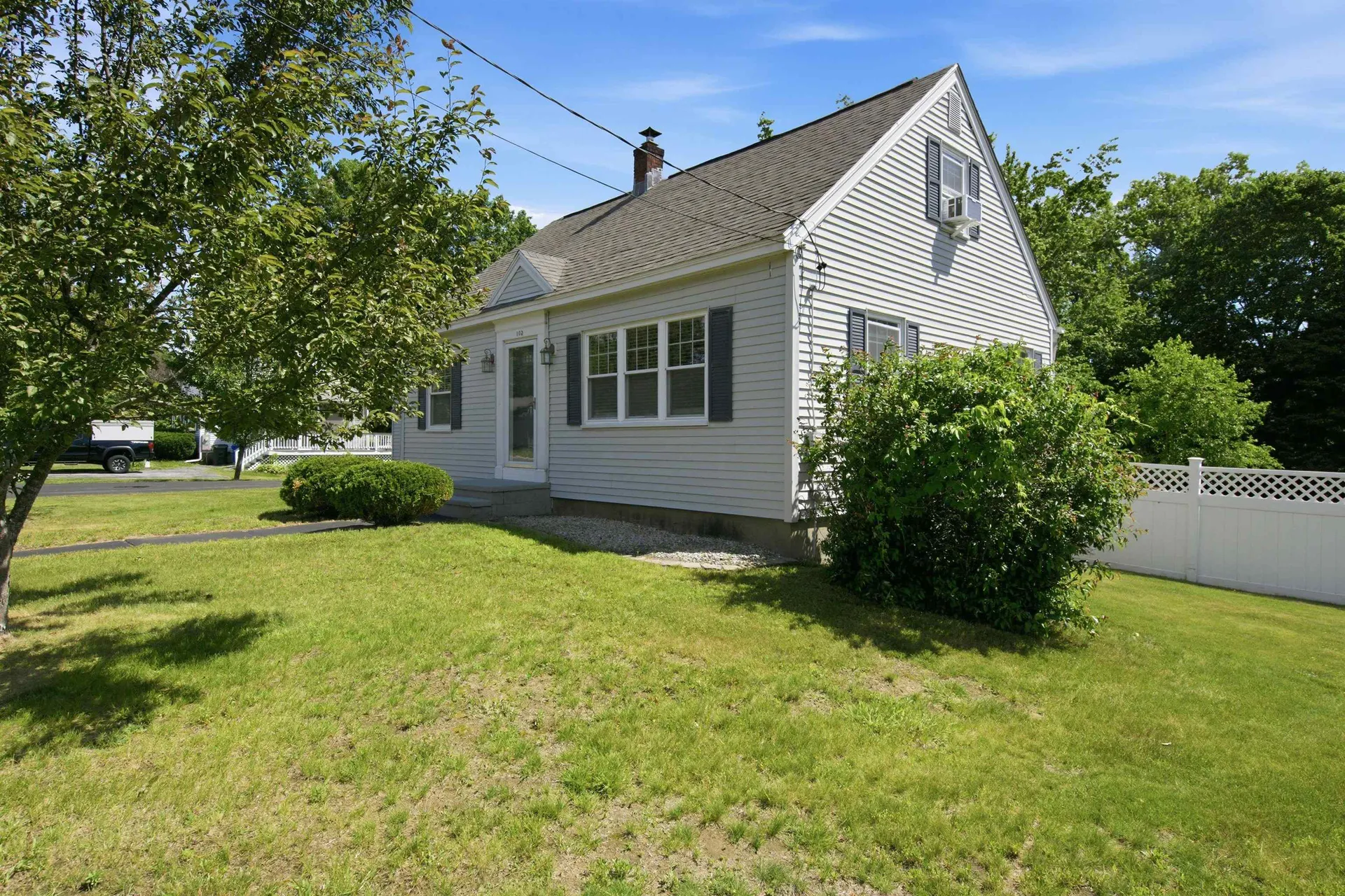 103 Broadway Avenue Manchester NH 03104