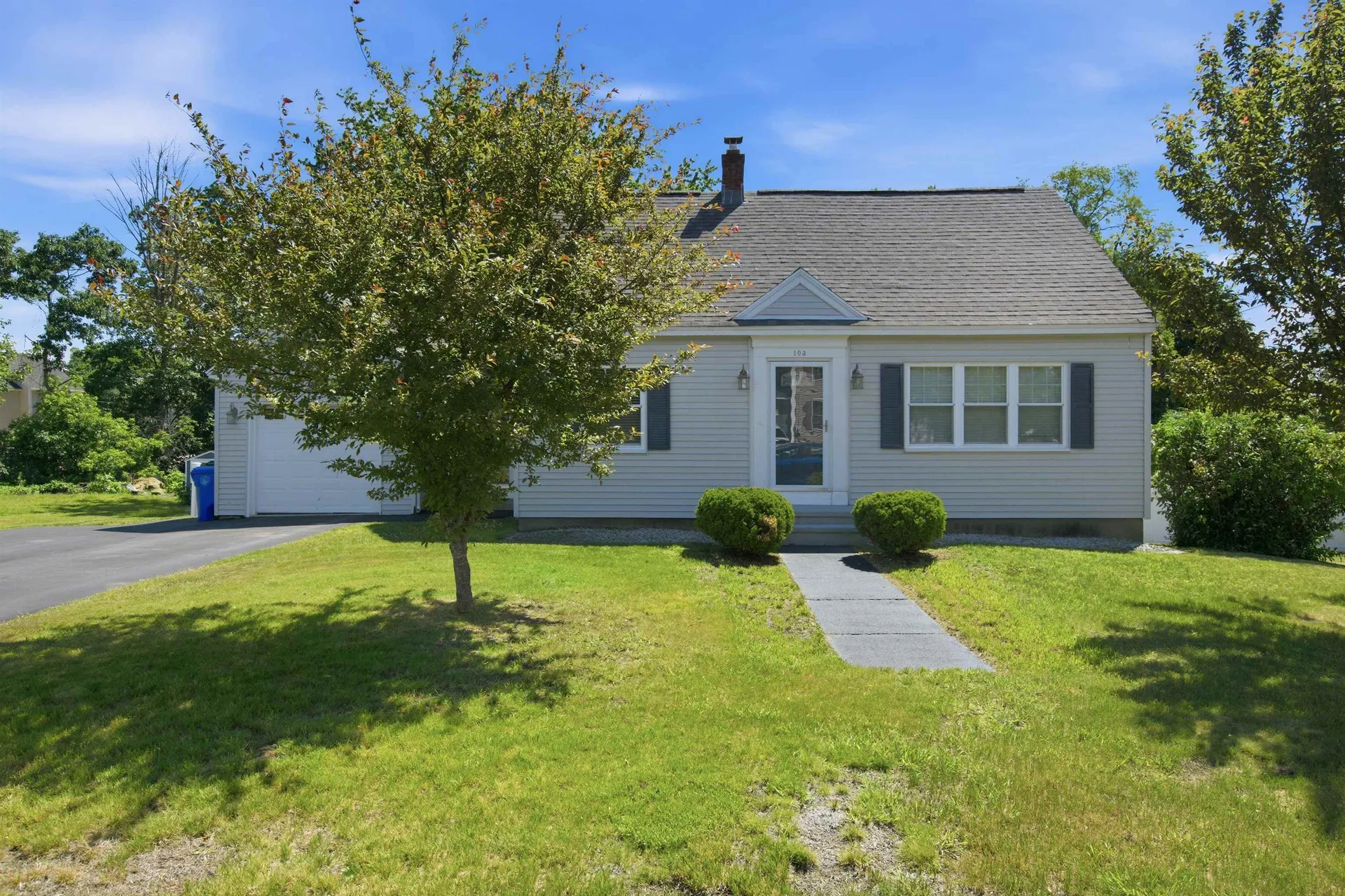 103 Broadway Avenue Manchester NH 03104