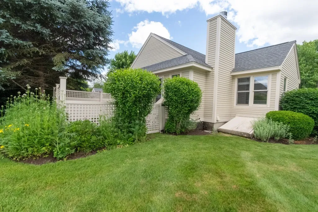 7 St Andrews Drive Bedford NH 03110