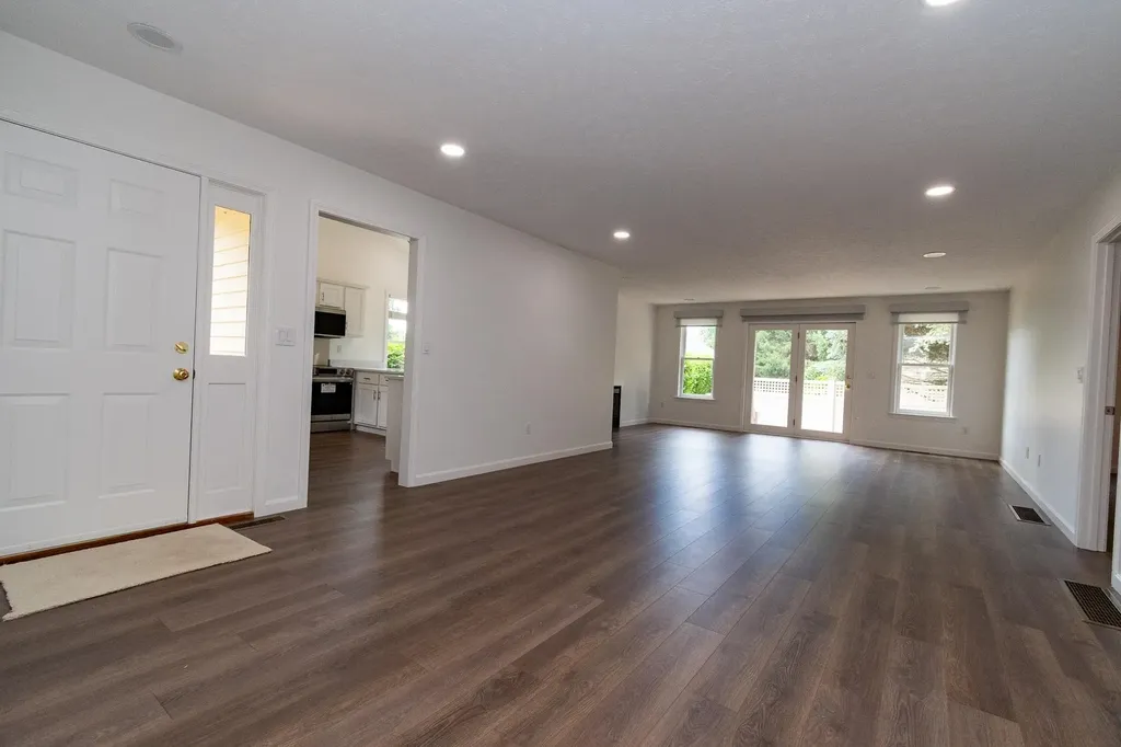 7 St Andrews Drive Bedford NH 03110