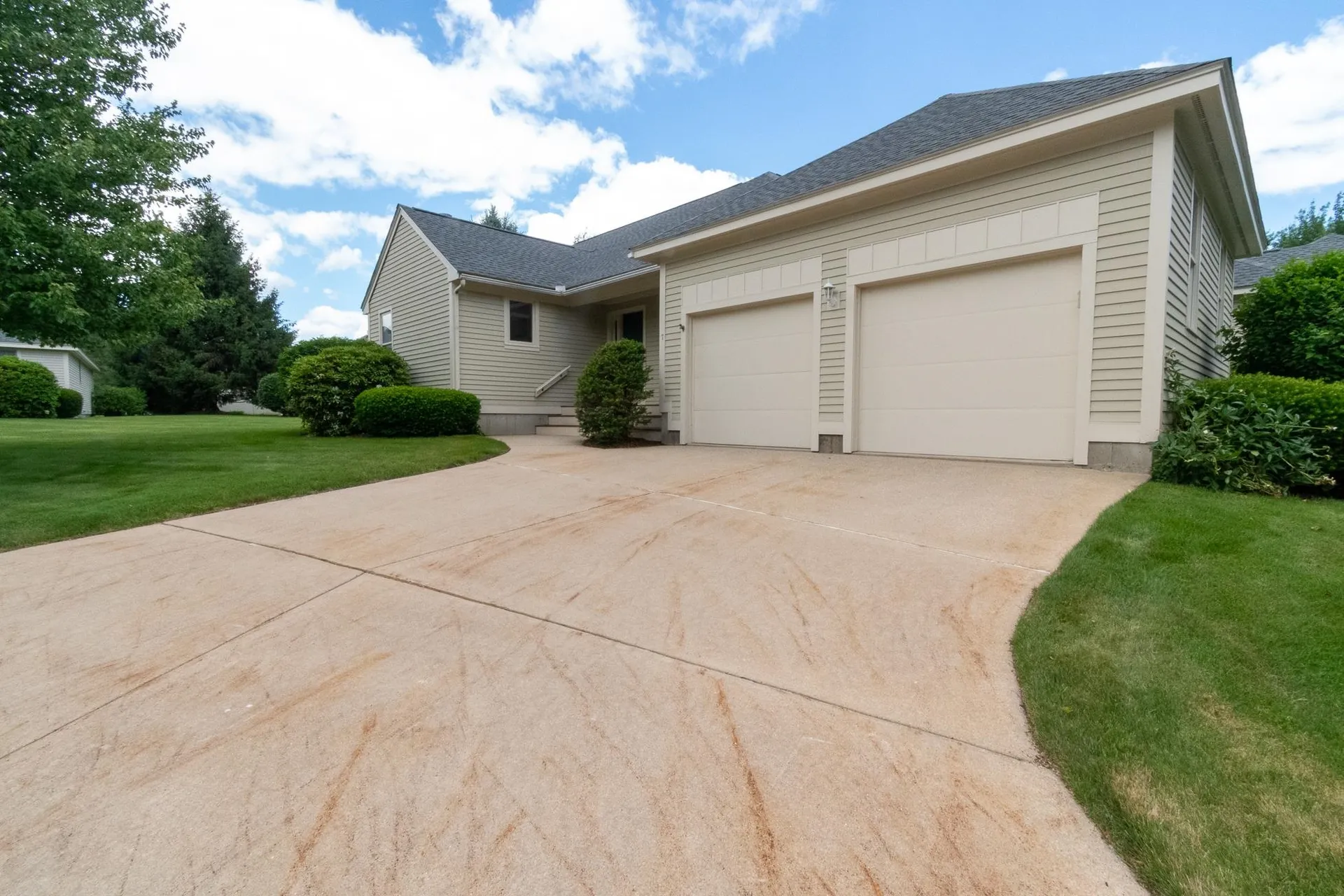 7 St Andrews Drive Bedford NH 03110
