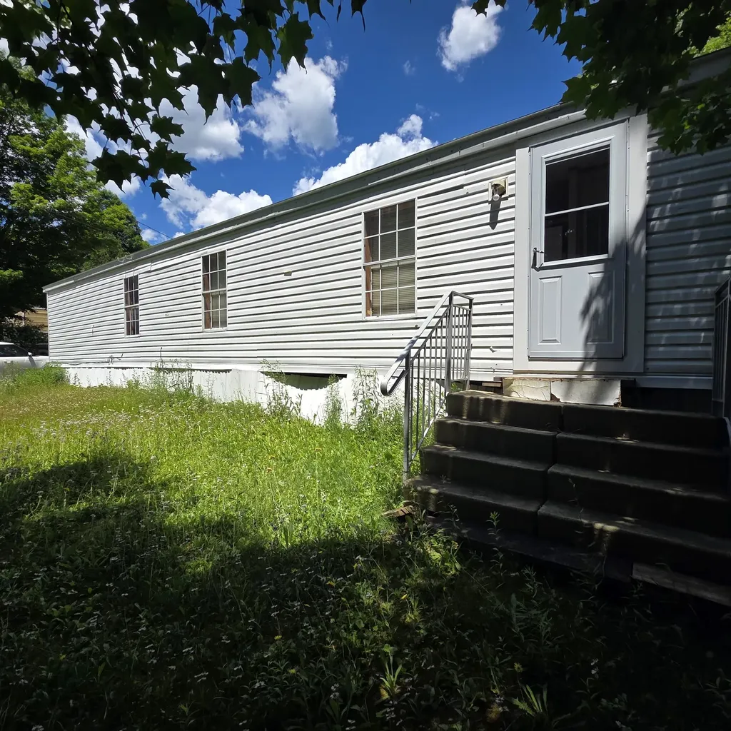 20 Jaffrey Road Fitzwilliam NH 03447