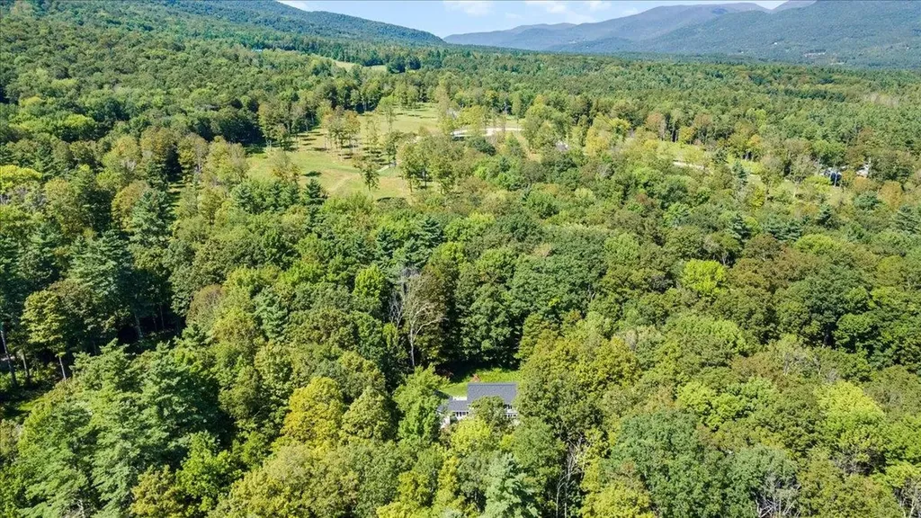 392 Powderhorn Road Manchester VT 05255