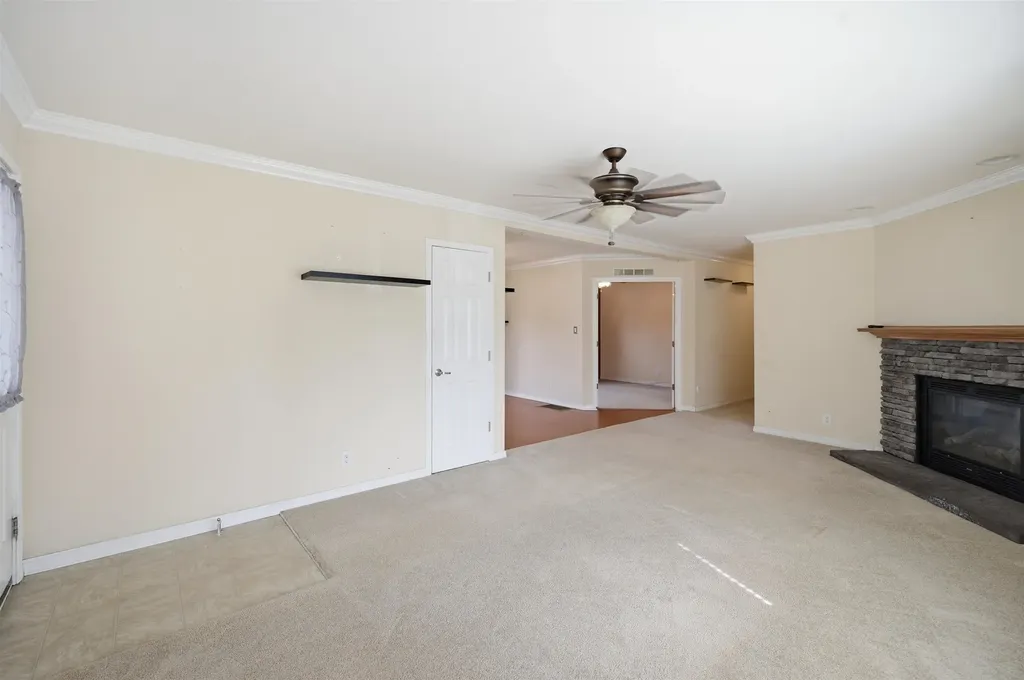 35 Sawmill Ridge Sandown NH 03873