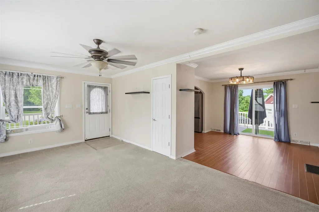 35 Sawmill Ridge Sandown NH 03873