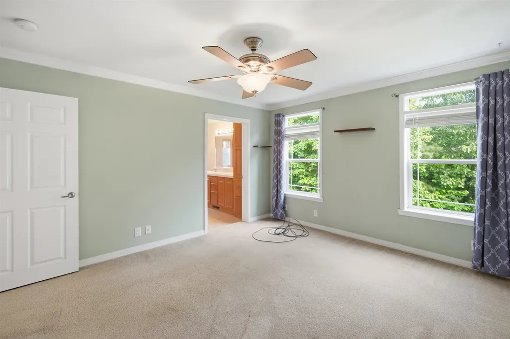 35 Sawmill Ridge Sandown NH 03873