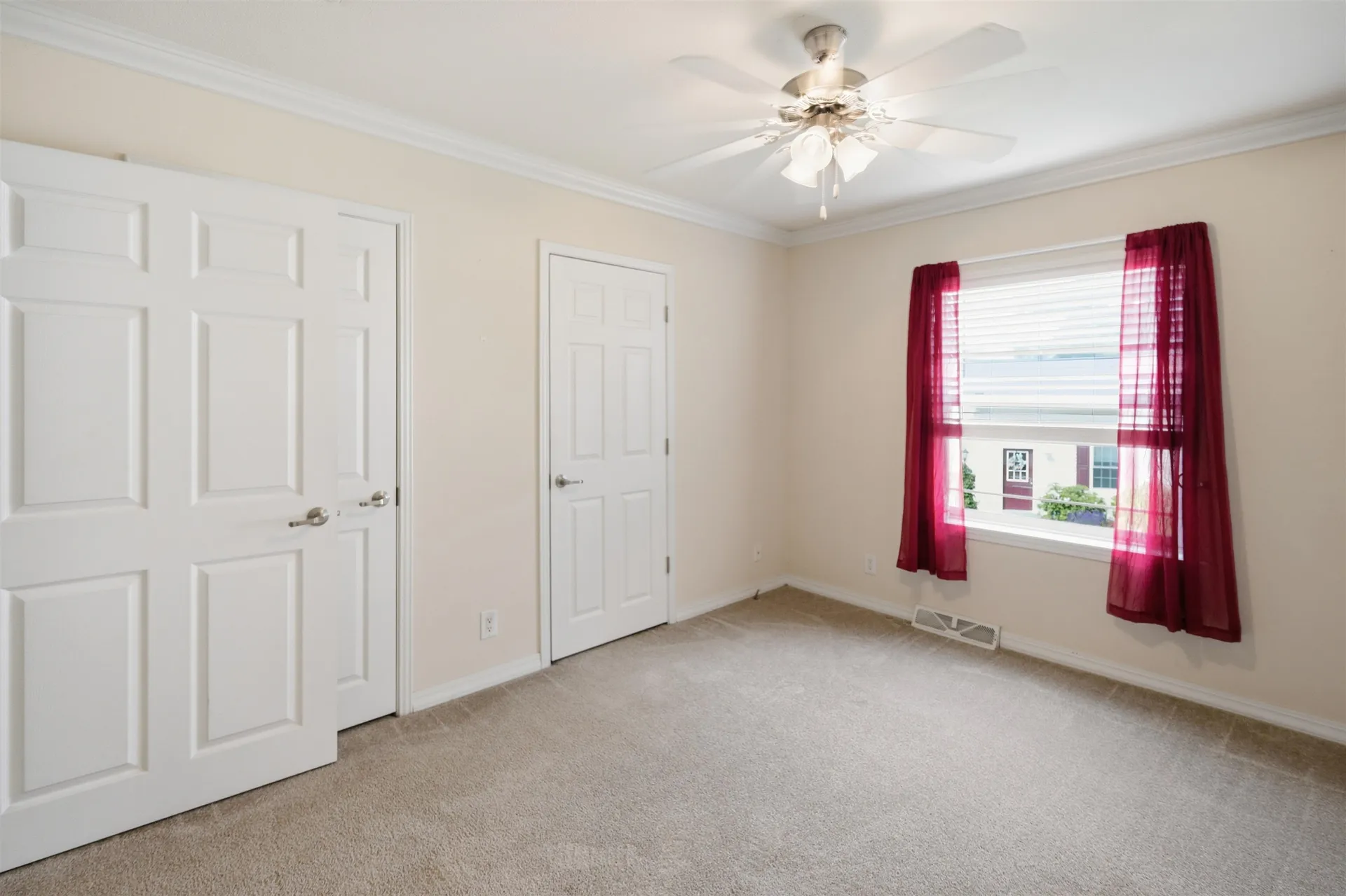 35 Sawmill Ridge Sandown NH 03873