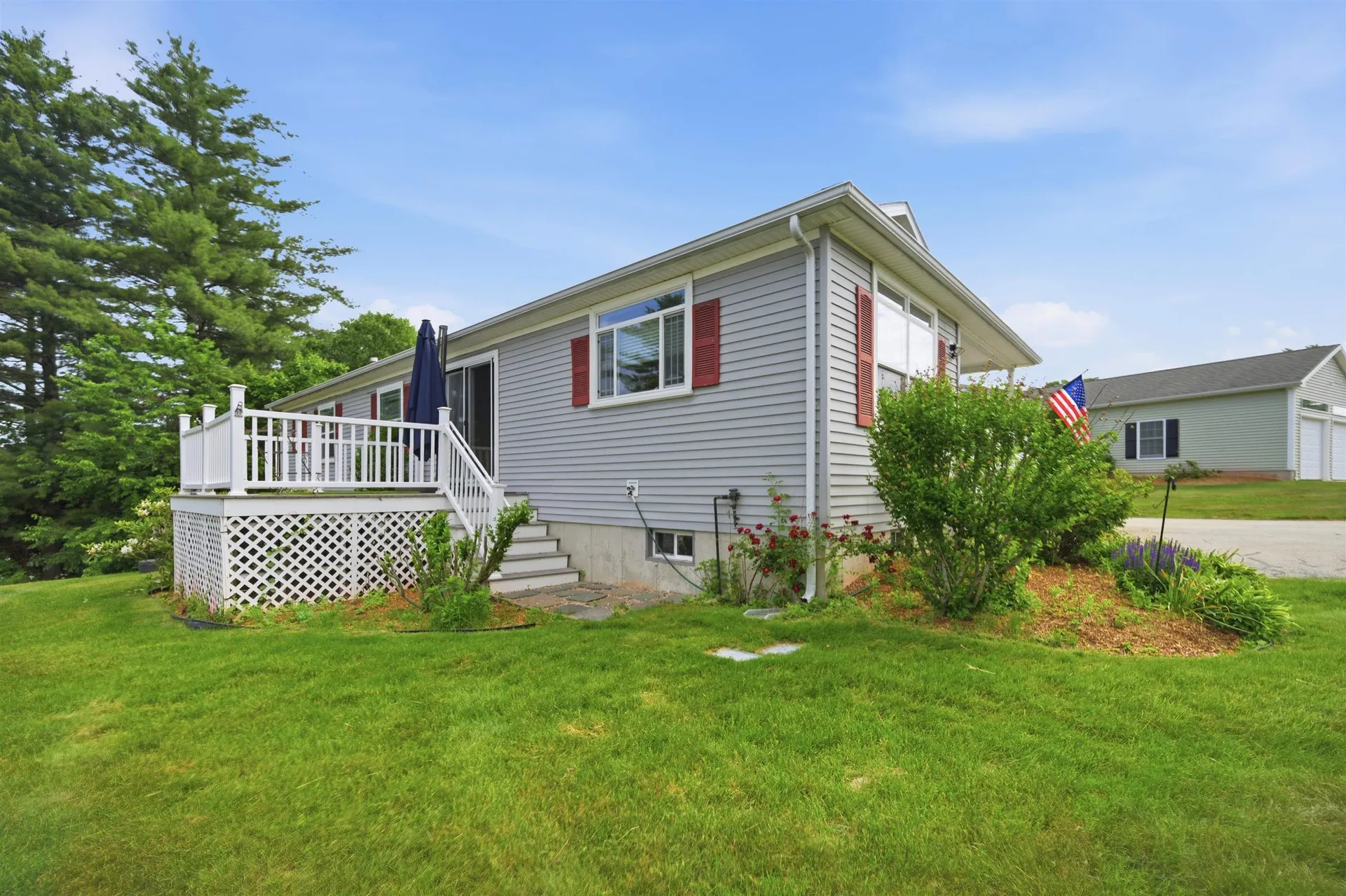 35 Sawmill Ridge Sandown NH 03873