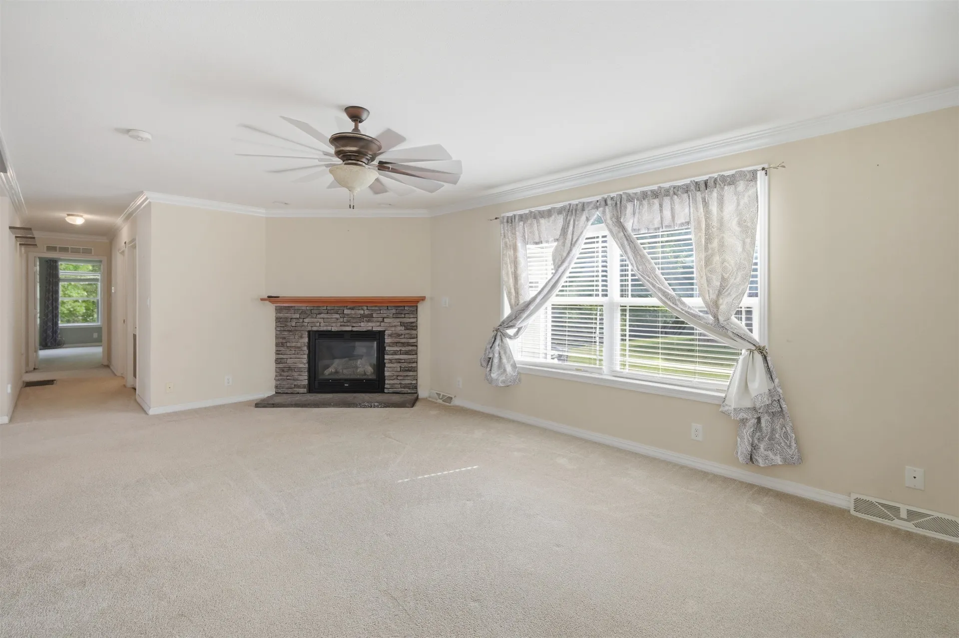 35 Sawmill Ridge Sandown NH 03873