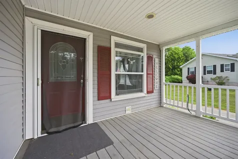 35 Sawmill Ridge Sandown NH 03873