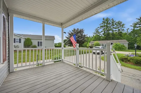 35 Sawmill Ridge Sandown NH 03873