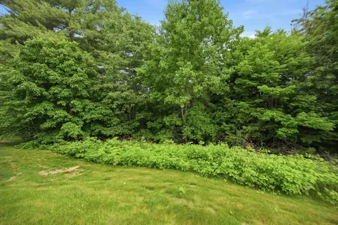 35 Sawmill Ridge Sandown NH 03873