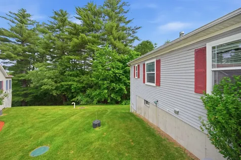 35 Sawmill Ridge Sandown NH 03873