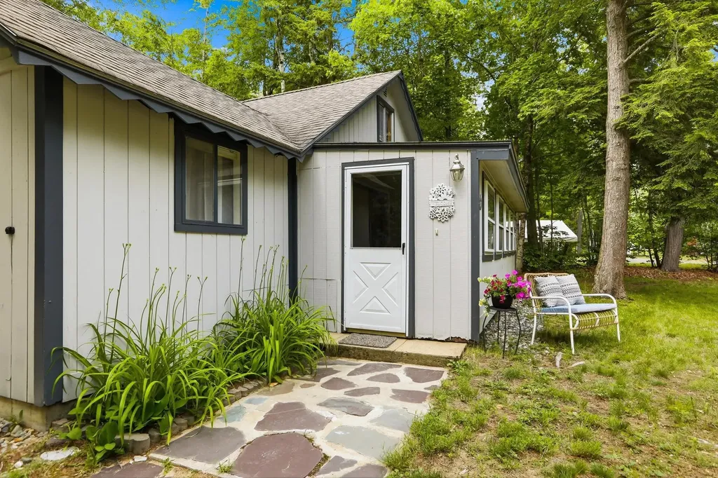 200 Paradise Drive Moultonborough NH 03254