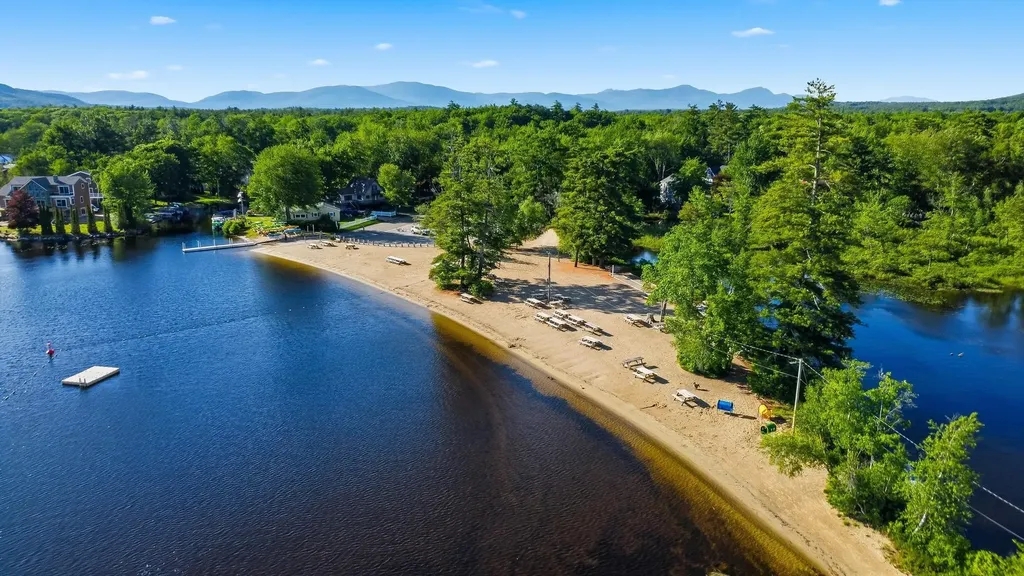 200 Paradise Drive Moultonborough NH 03254