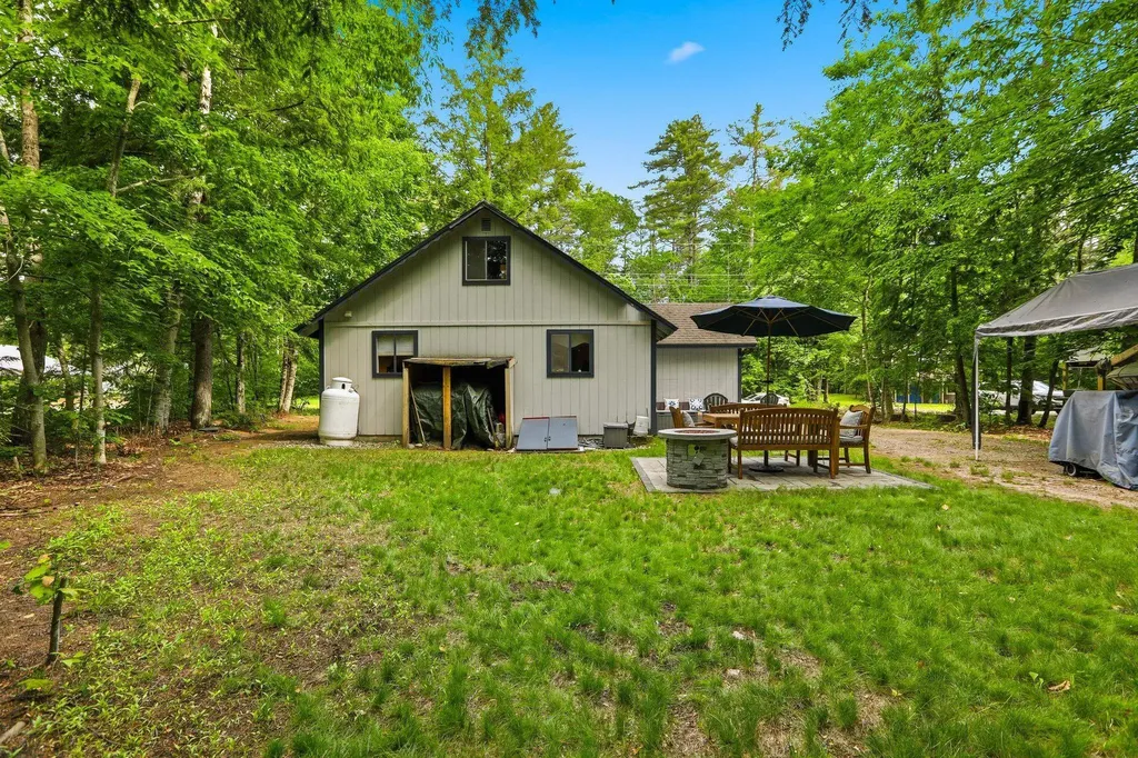 200 Paradise Drive Moultonborough NH 03254