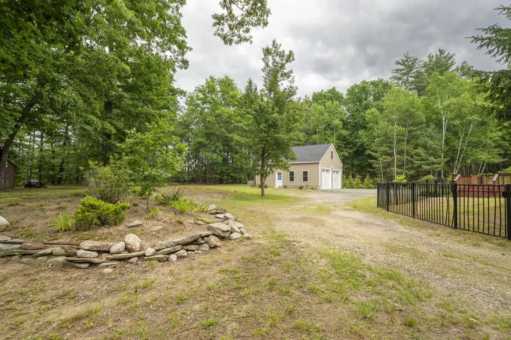 48 Witches Spring Road Hollis NH 03049