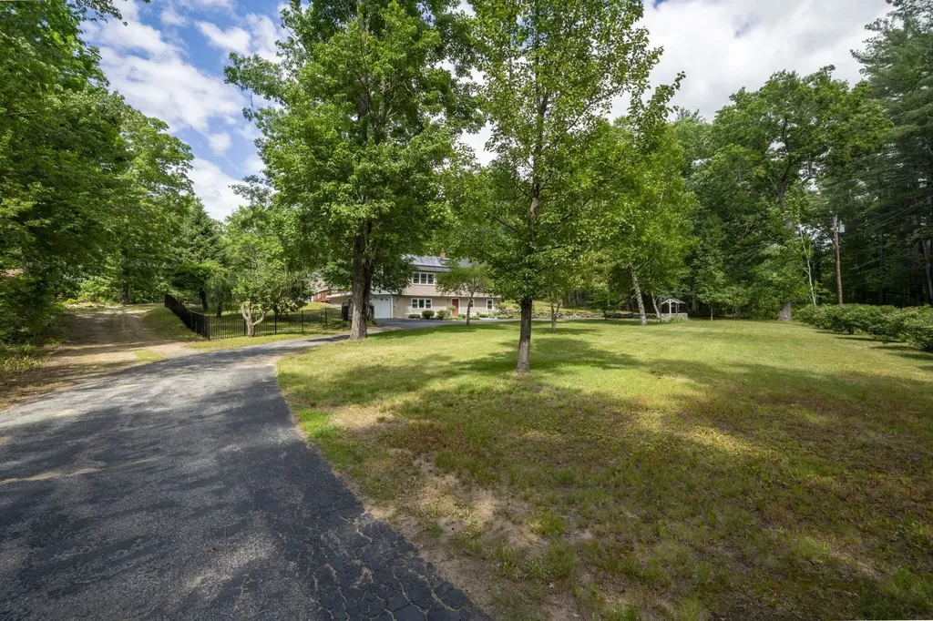 48 Witches Spring Road Hollis NH 03049