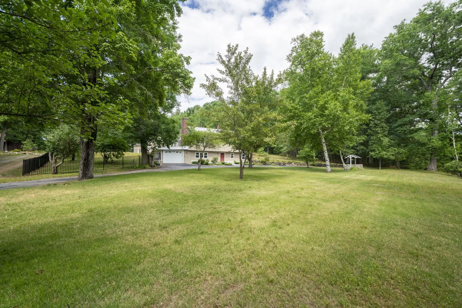 48 Witches Spring Road Hollis NH 03049