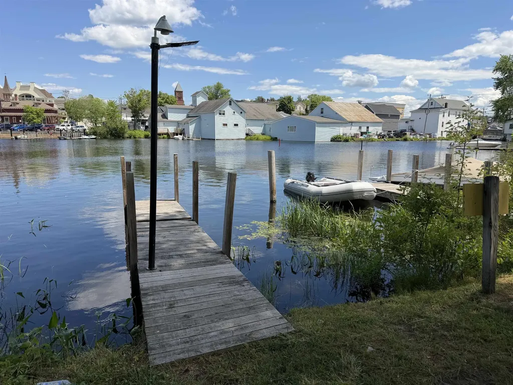 29 Mill Street Wolfeboro NH 03894