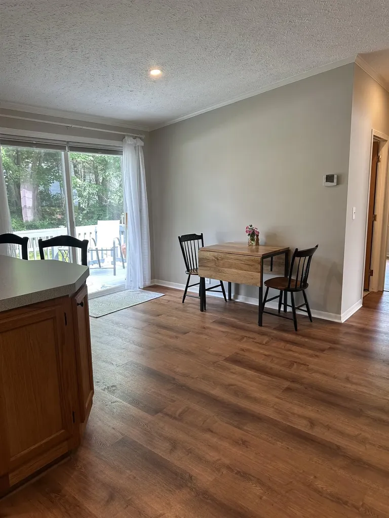 21 Eric Avenue Nashua NH 03062