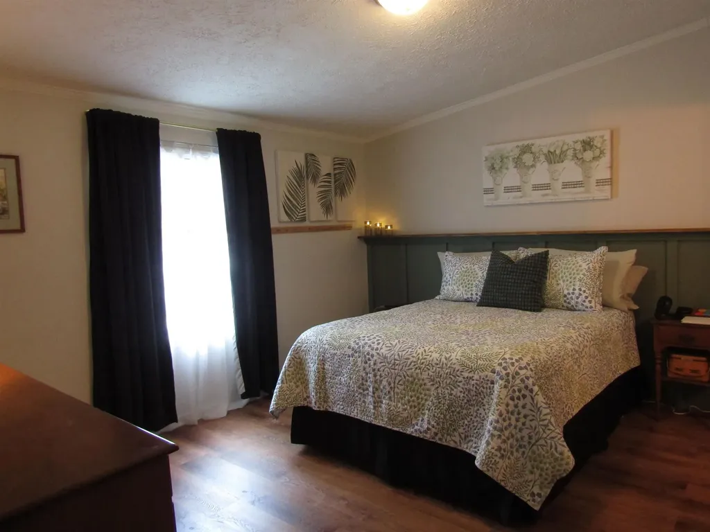 21 Eric Avenue Nashua NH 03062