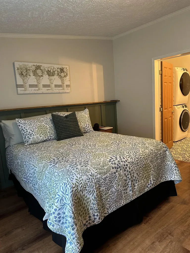 21 Eric Avenue Nashua NH 03062