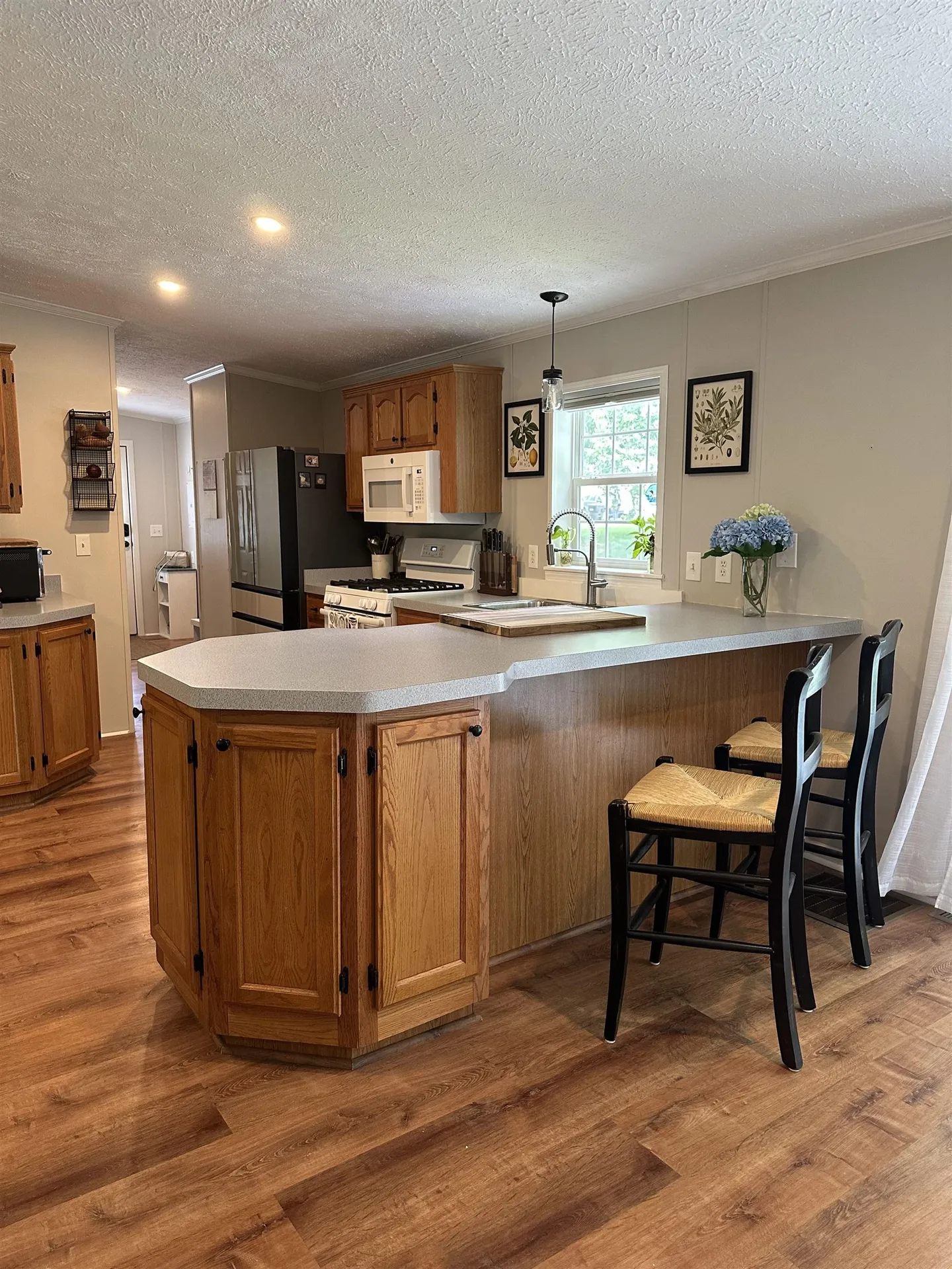 21 Eric Avenue Nashua NH 03062