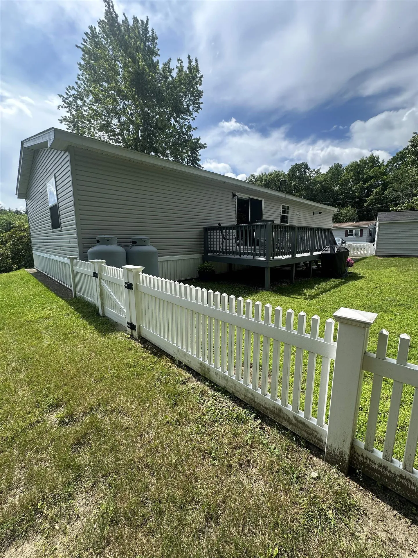 21 Eric Avenue Nashua NH 03062