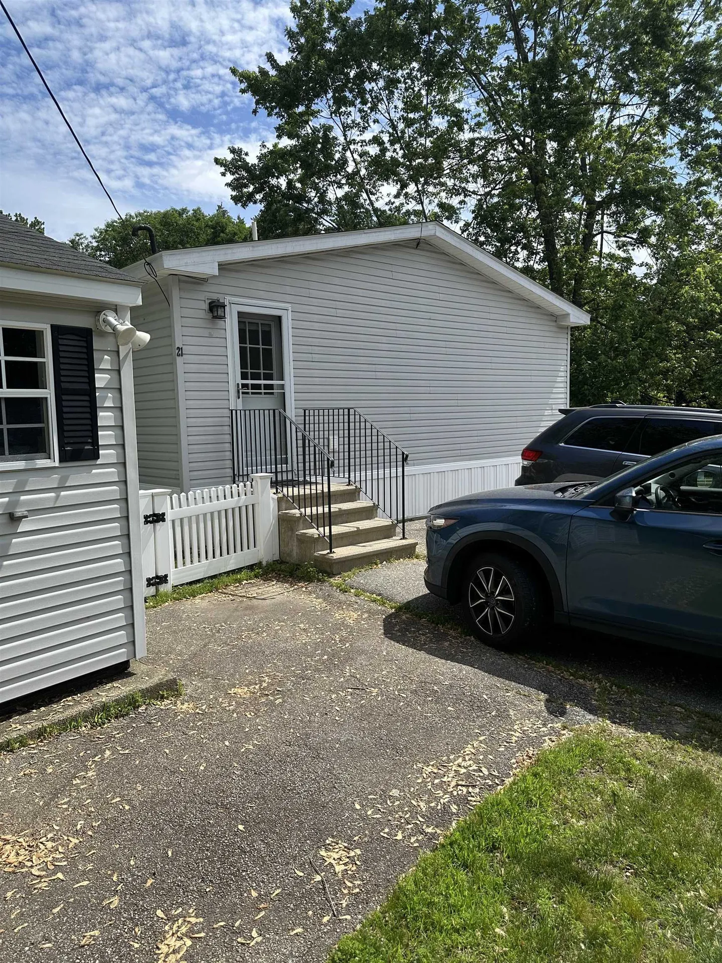 21 Eric Avenue Nashua NH 03062