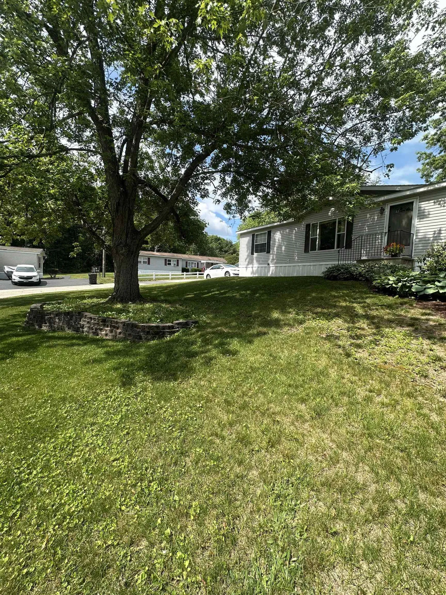 21 Eric Avenue Nashua NH 03062