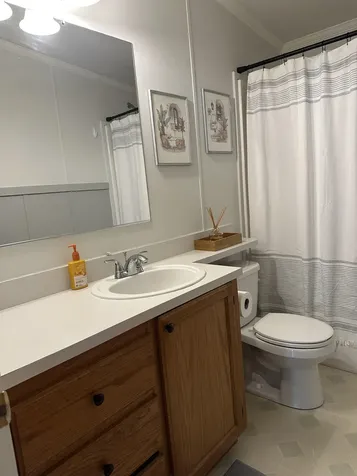 21 Eric Avenue Nashua NH 03062