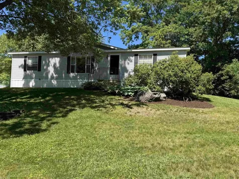 21 Eric Avenue Nashua NH 03062