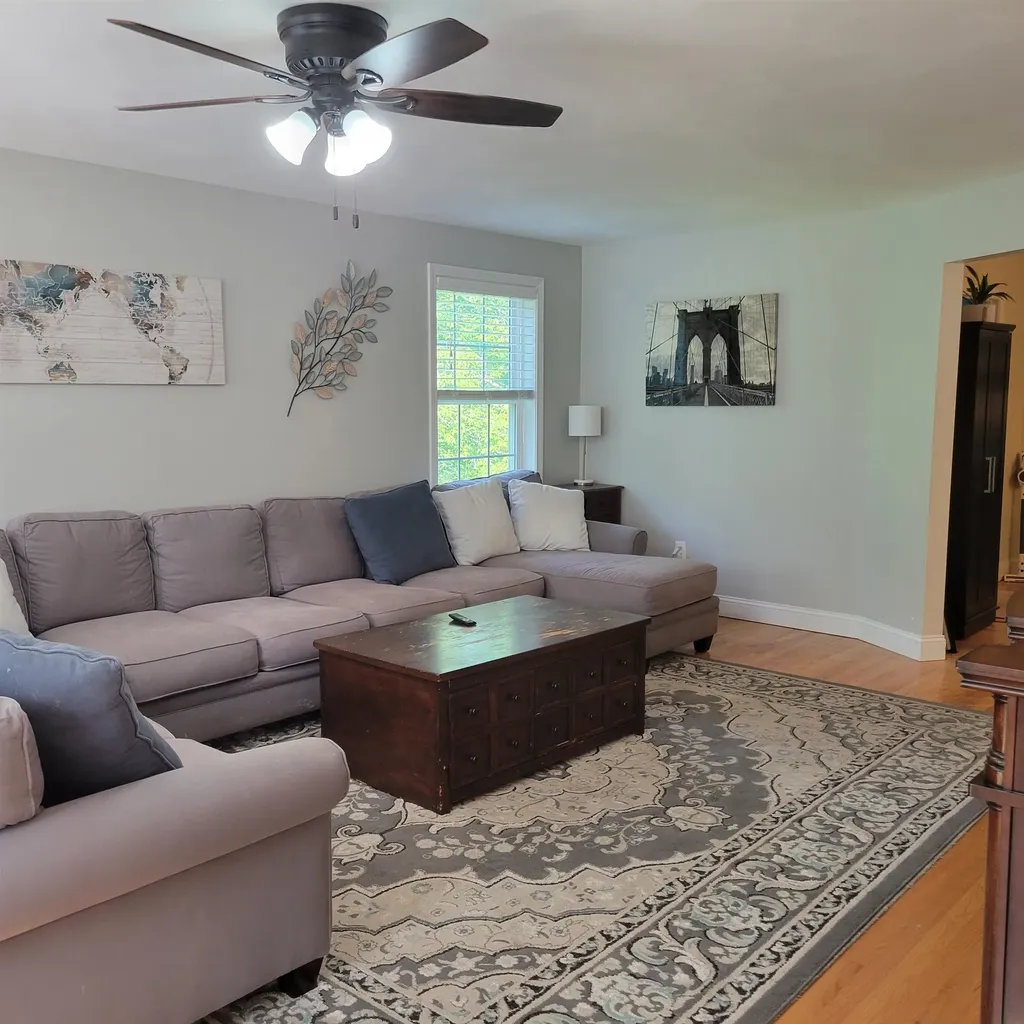 15 Town Farm Road Chester NH 03036