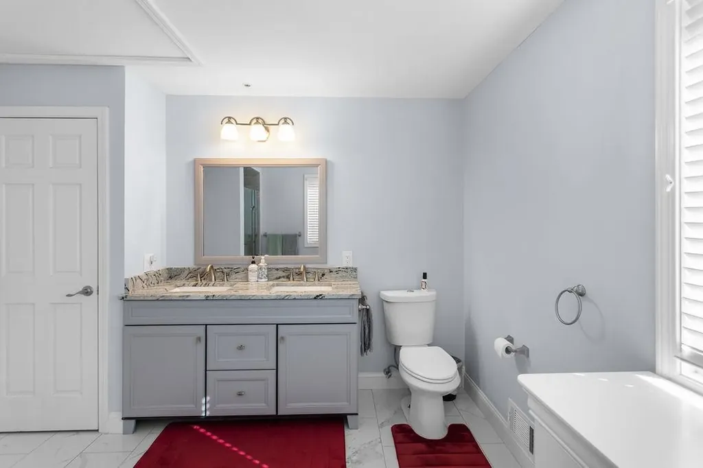 7 Jenny Hill Lane Nashua NH 03062