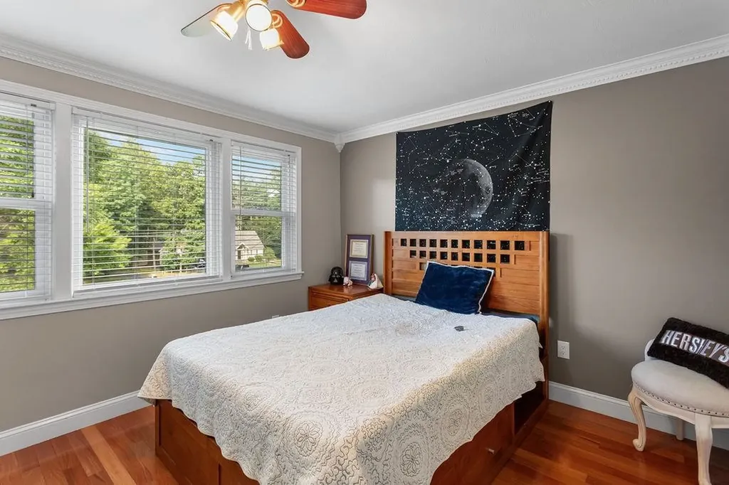 7 Jenny Hill Lane Nashua NH 03062