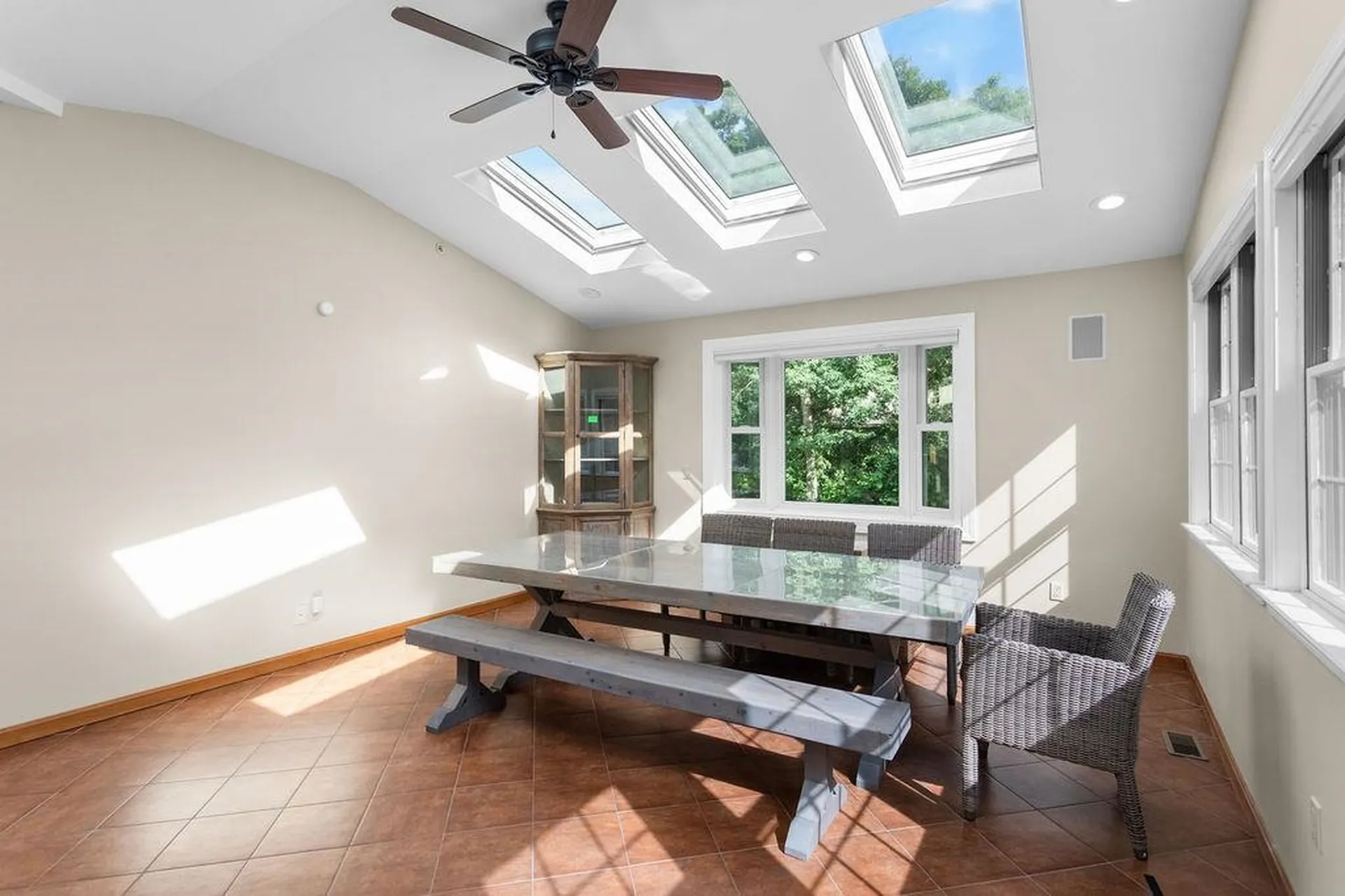 7 Jenny Hill Lane Nashua NH 03062
